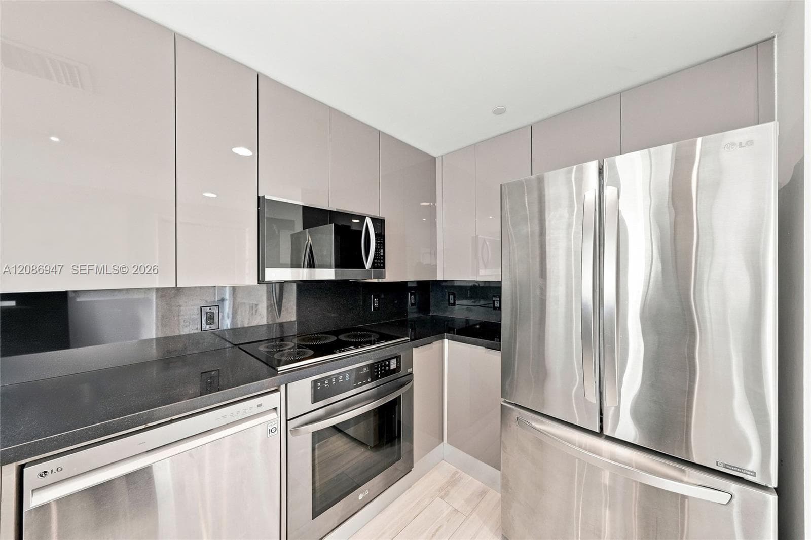 2101 Brickell Ave 3107 photo 10