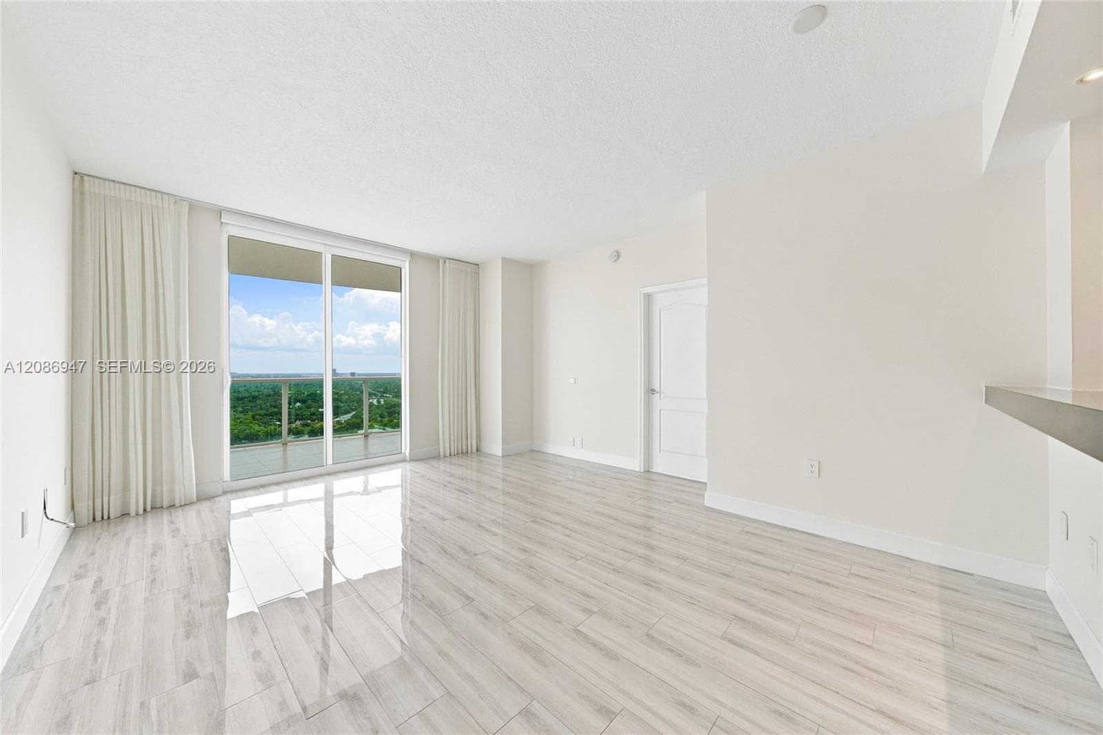 2101 Brickell Ave 3107 photo 18