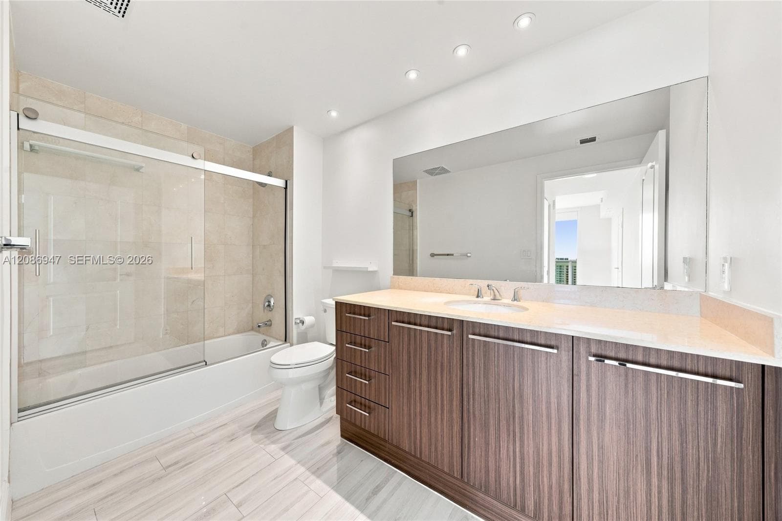 2101 Brickell Ave 3107 photo 25
