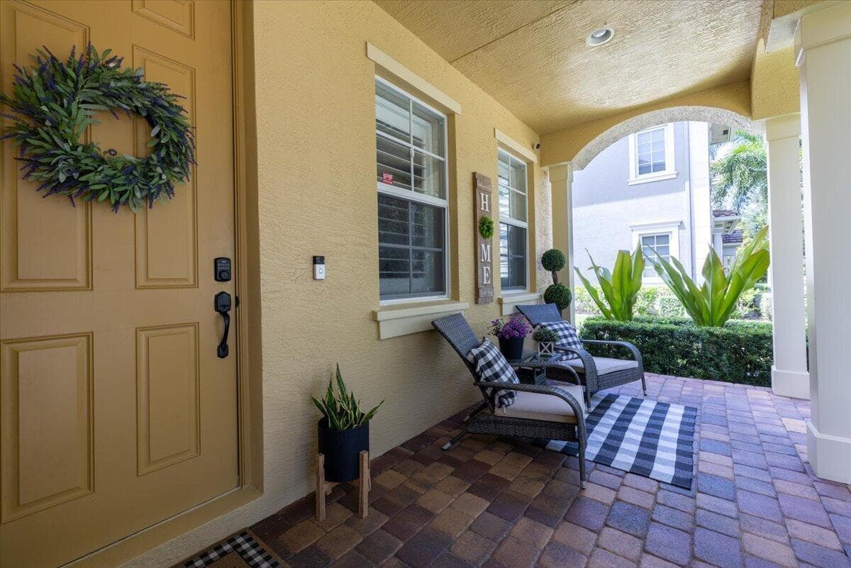 154 BANDON Lane photo 2