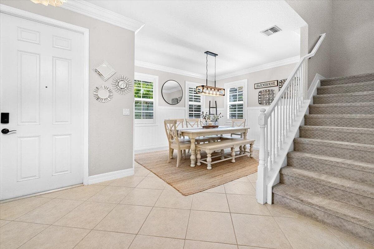 154 BANDON Lane photo 3