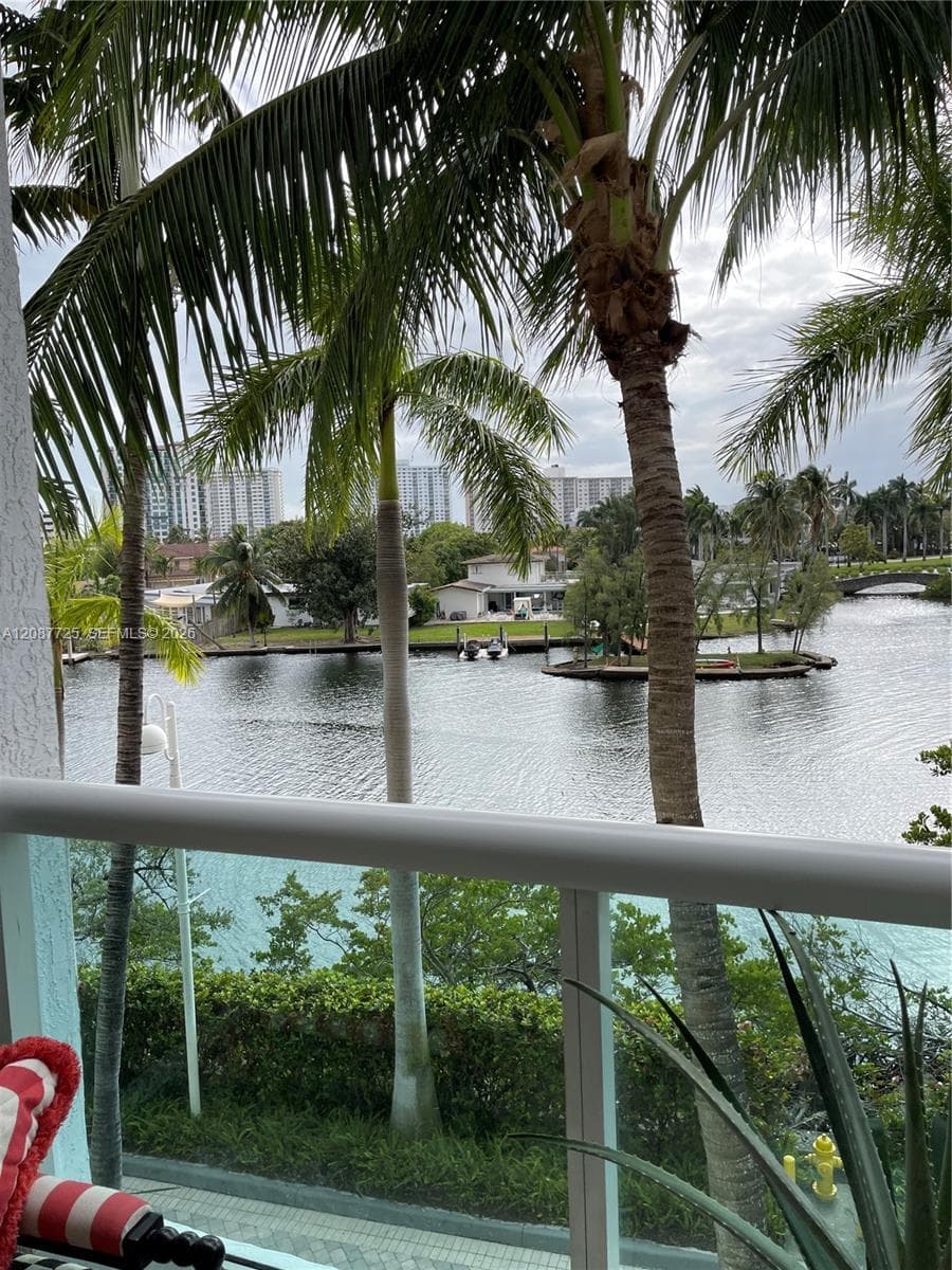 16500 Collins Ave 255 photo 25