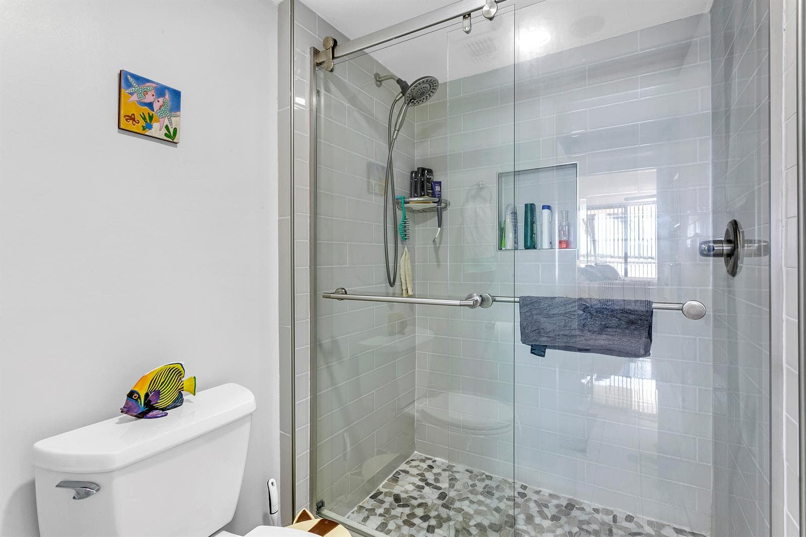 132 LAKESHORE Drive 220 photo 13