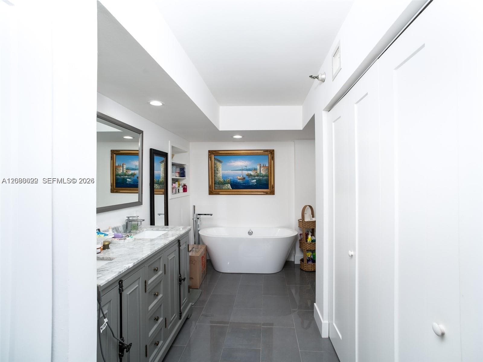 3500 Mystic Pointe Dr 1607 photo 12