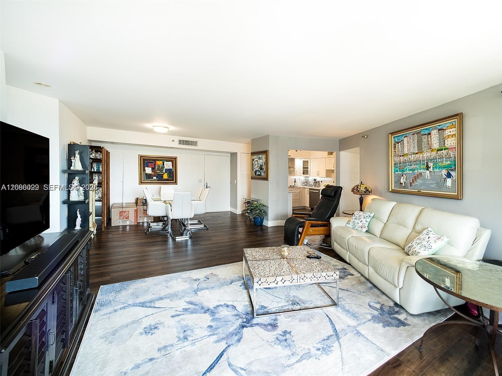 3500 Mystic Pointe Dr 1607 photo 4