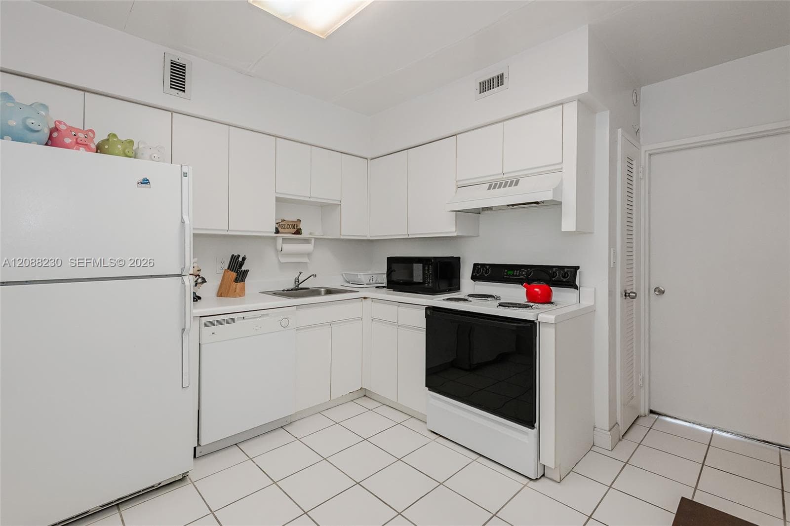 5700 Collins Ave 12D photo 13