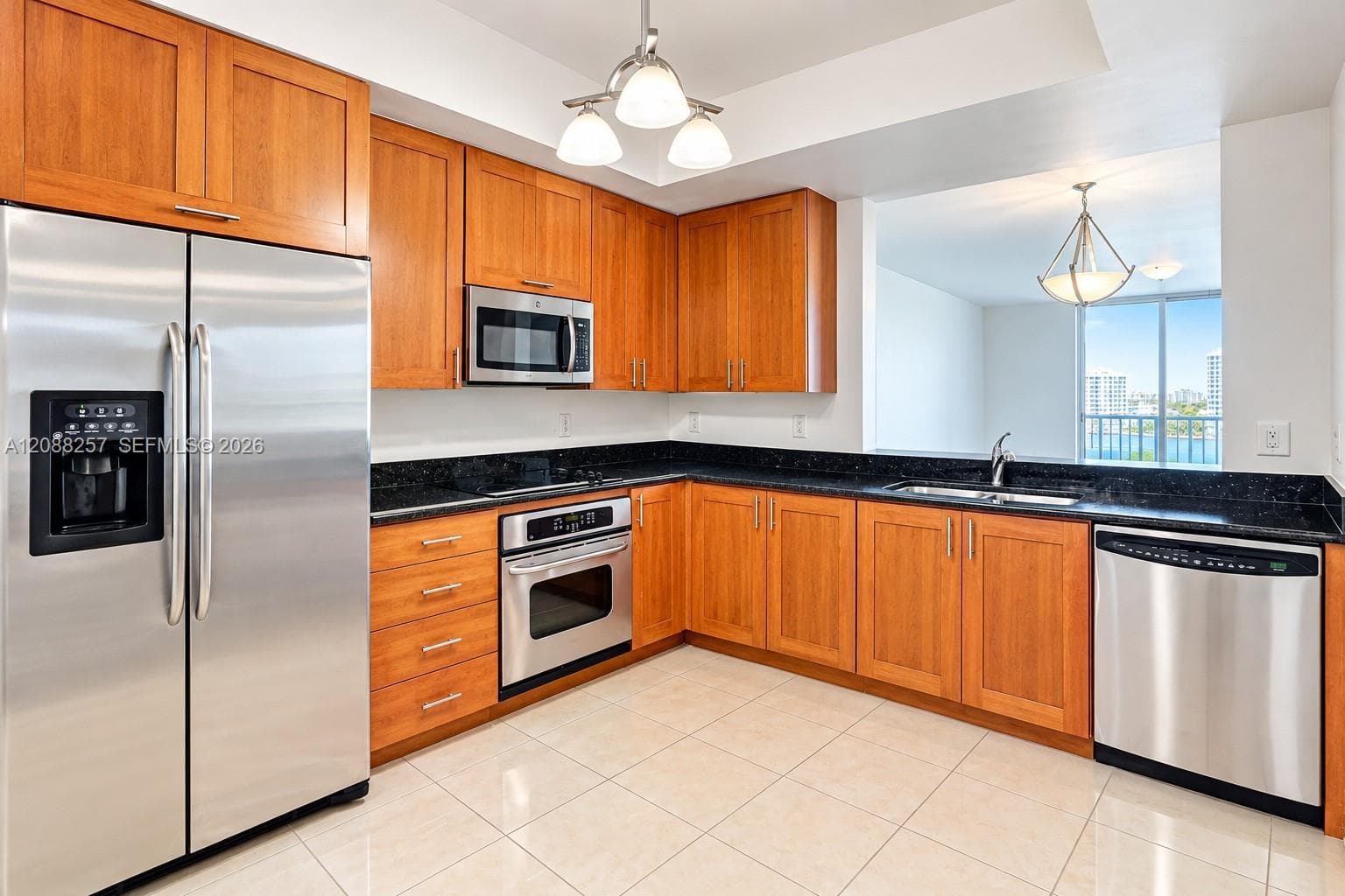 3340 NE 190 ST 1204 photo 2