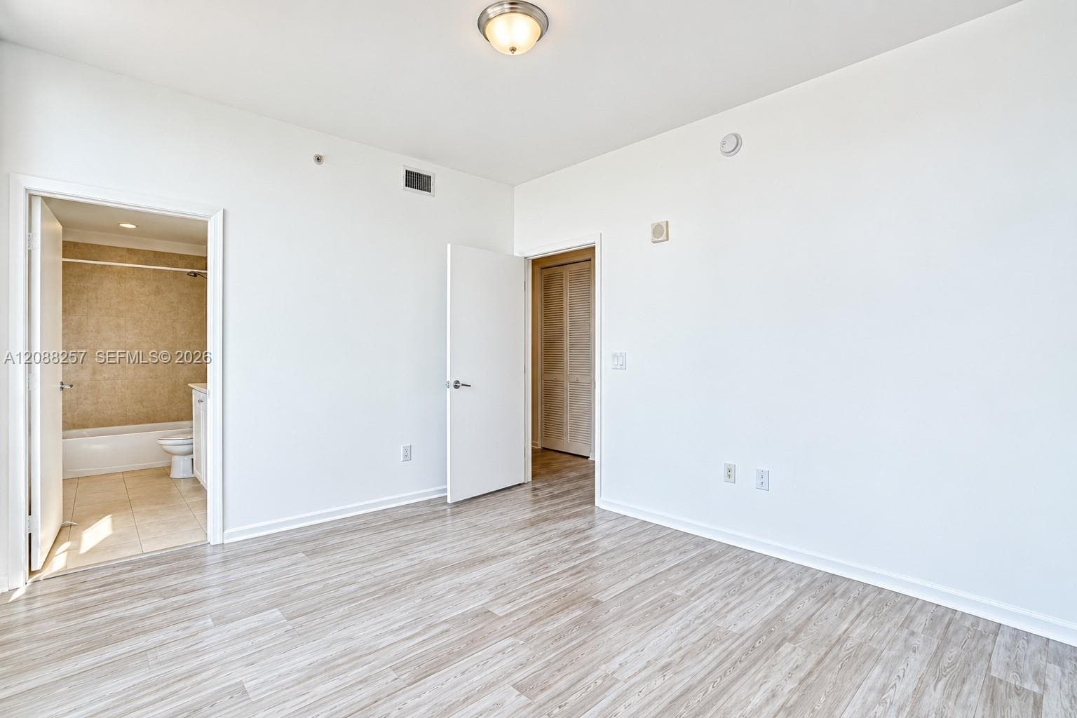 3340 NE 190 ST 1204 photo 10