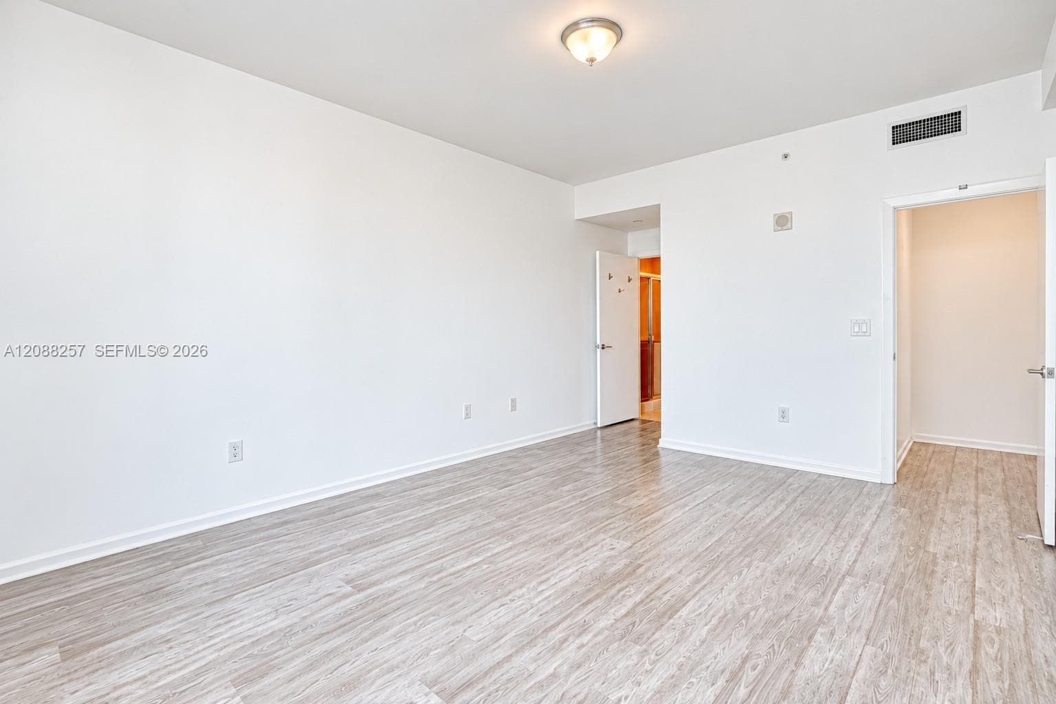3340 NE 190 ST 1204 photo 14
