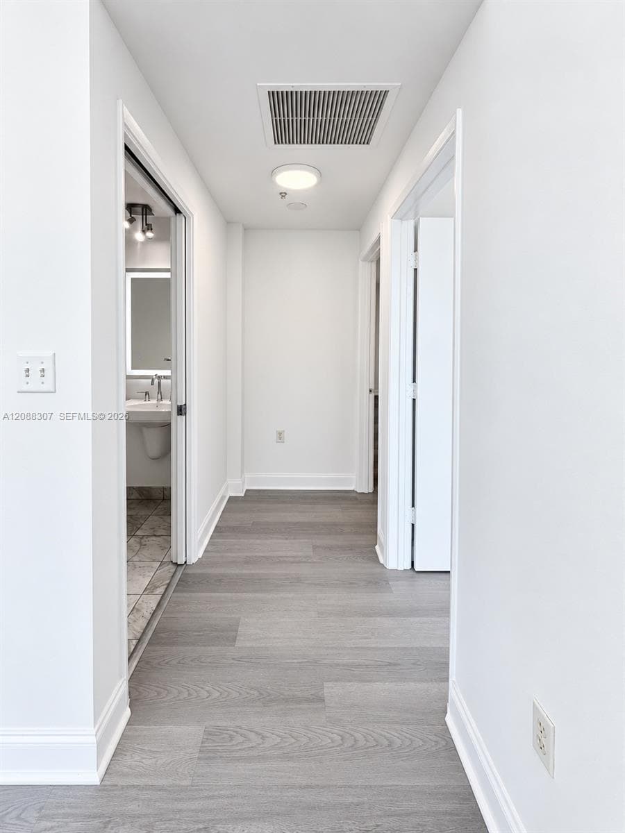 6580 Indian Creek Dr 410 photo 13
