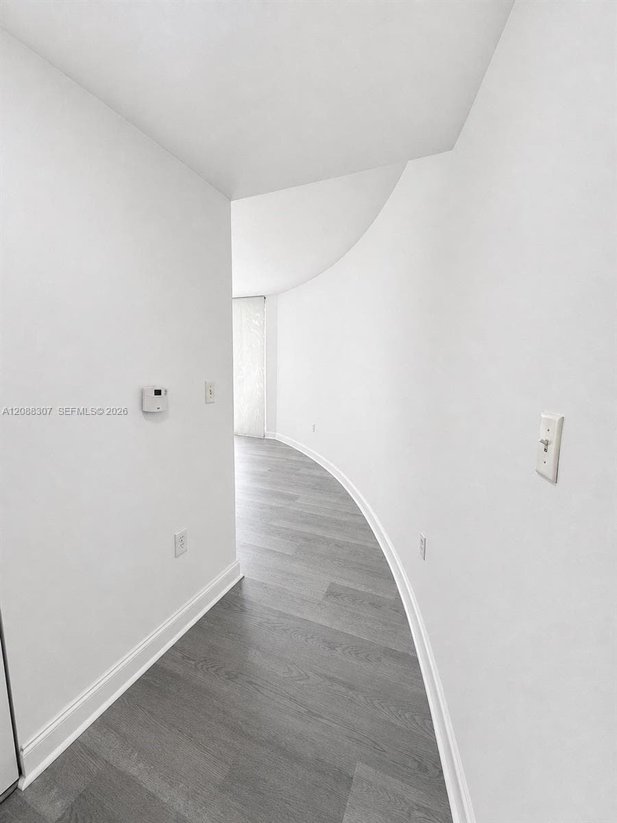 6580 Indian Creek Dr 410 photo 21