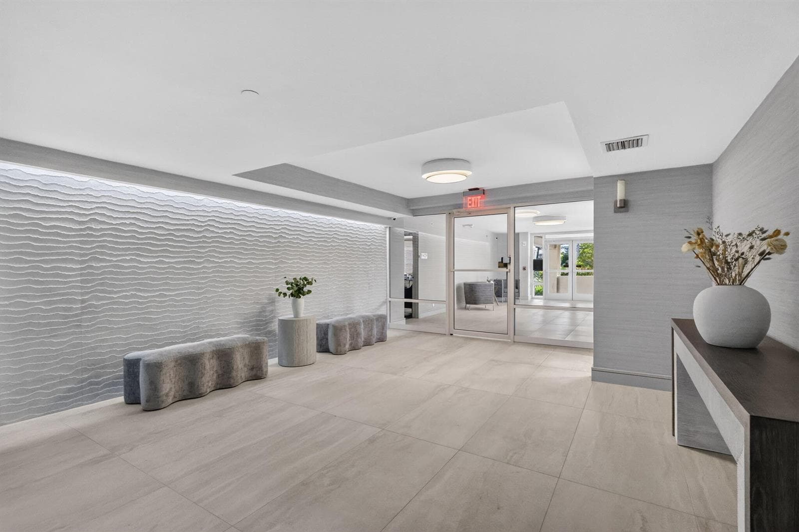 2220 S Ocean Boulevard 302 photo 3