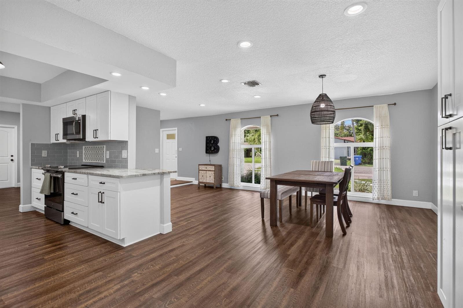 1717 NW 36TH Court photo 4