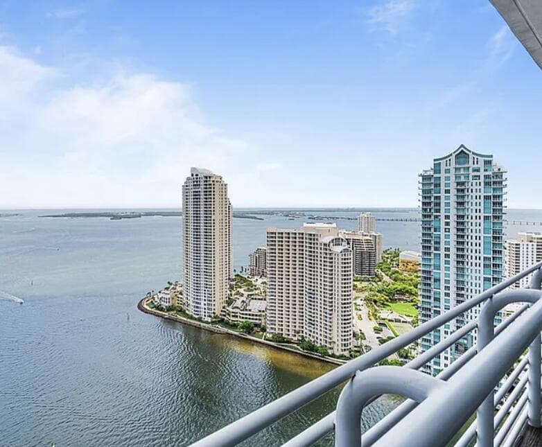325 S BISCAYNE Boulevard 3926-A photo 1