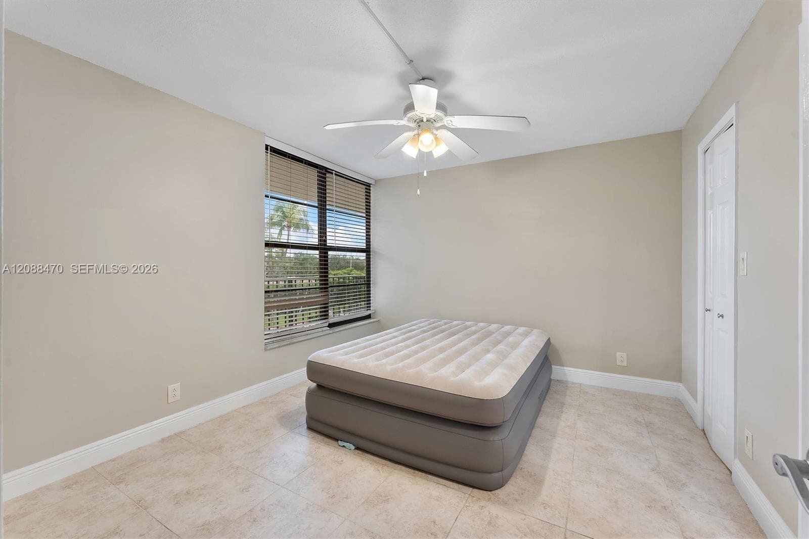 4 Royal Palm Way 3080 photo 13