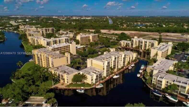 4 Royal Palm Way 3080 photo 17