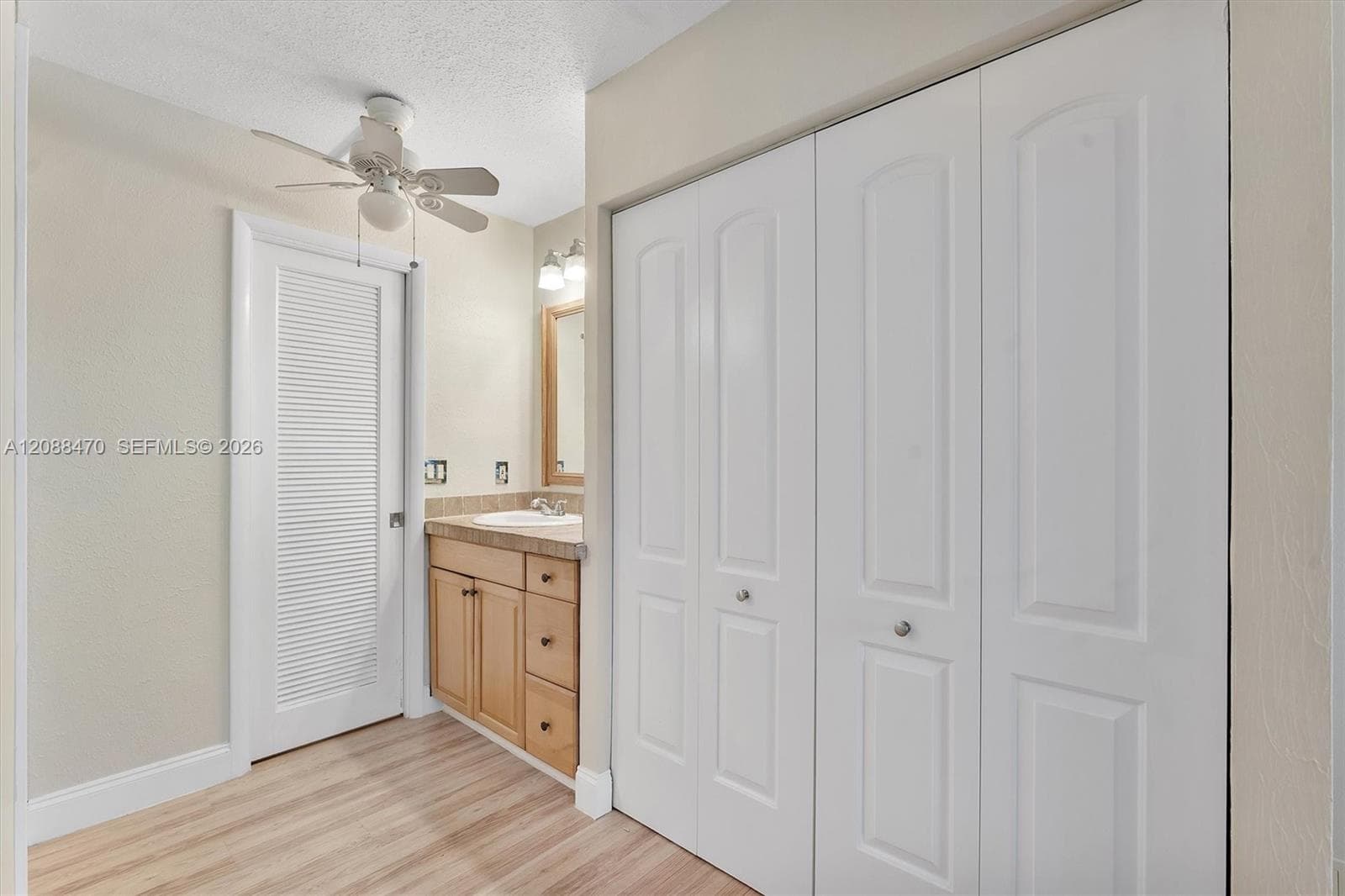 4 Royal Palm Way 3080 photo 11