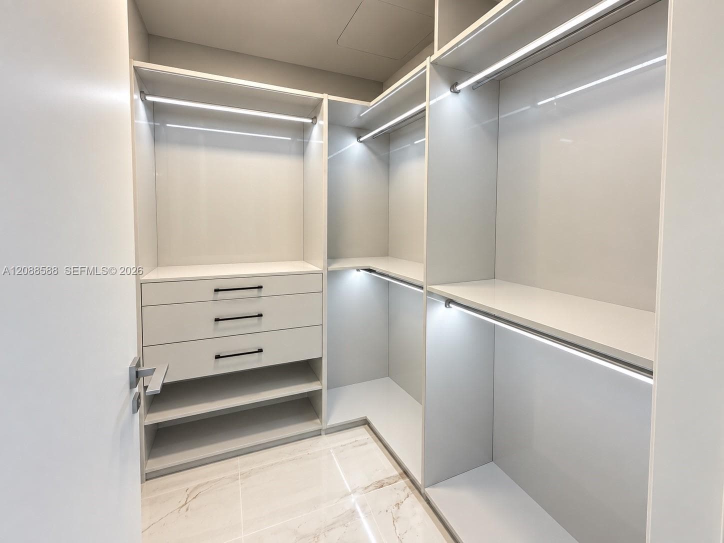 300 Biscayne Boulevard Way 1605W photo 9