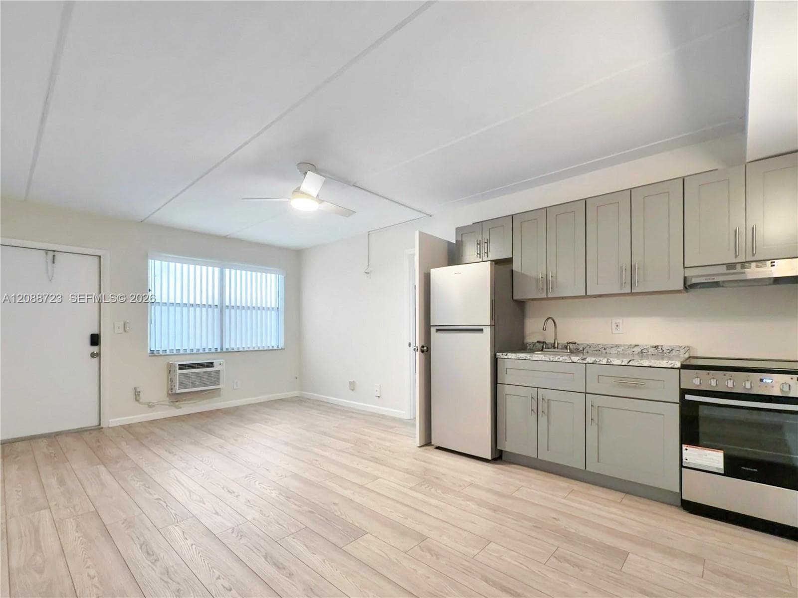 3211 SW 44th St 108 photo 5