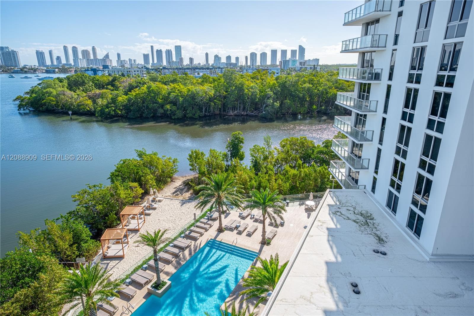 16385 Biscayne Blvd 707 photo 19