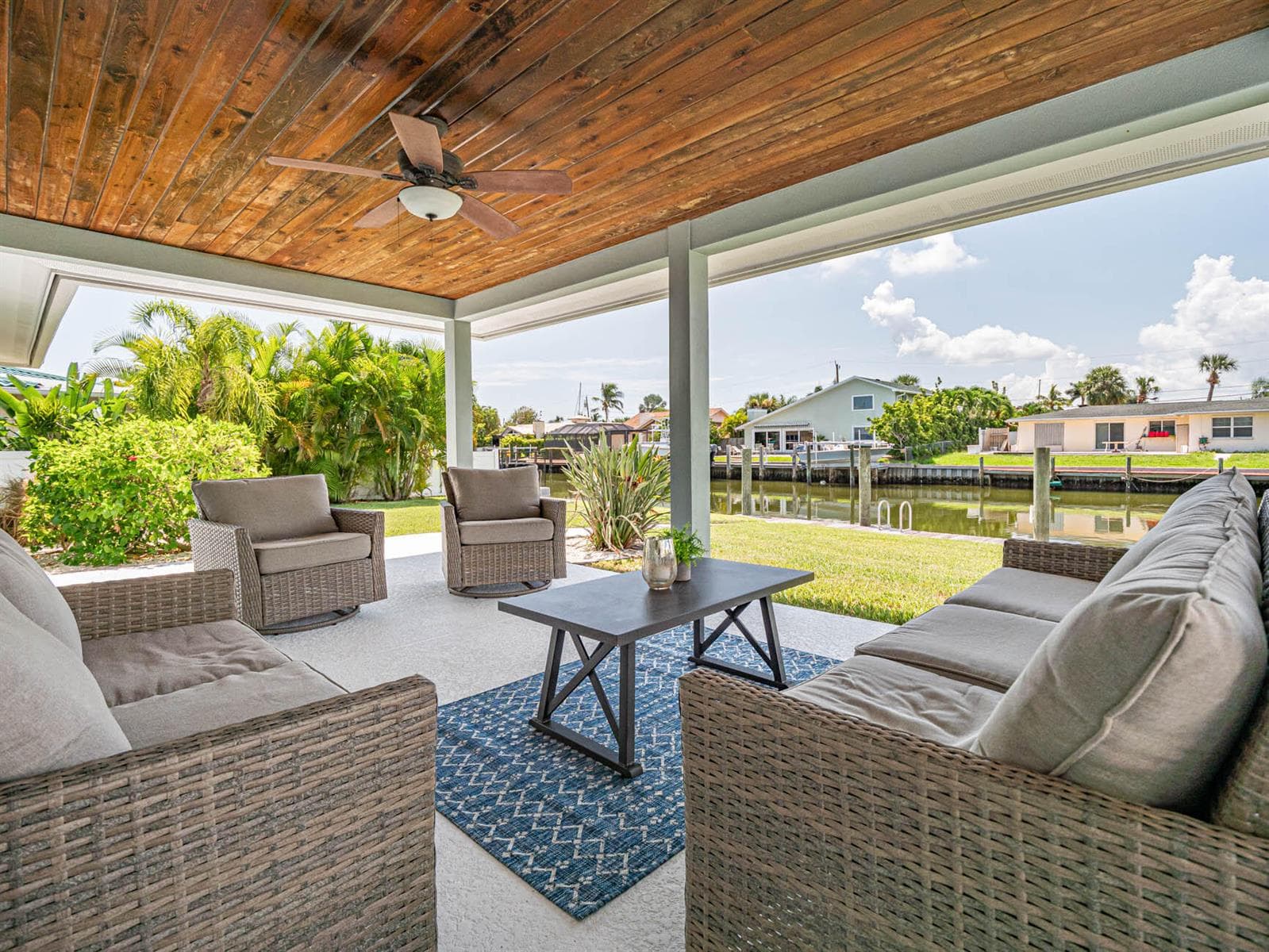 255 MARINA Drive photo 2