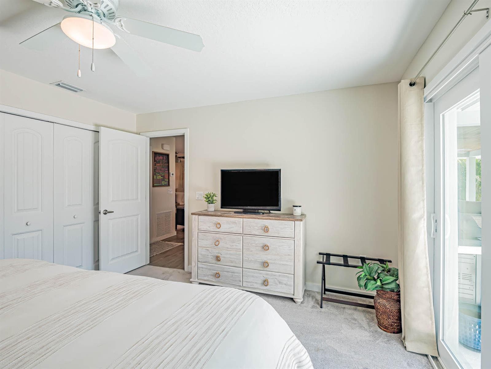 255 MARINA Drive photo 7