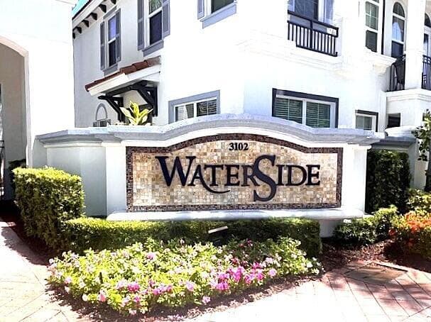 3038 WATERSIDE Circle photo 4