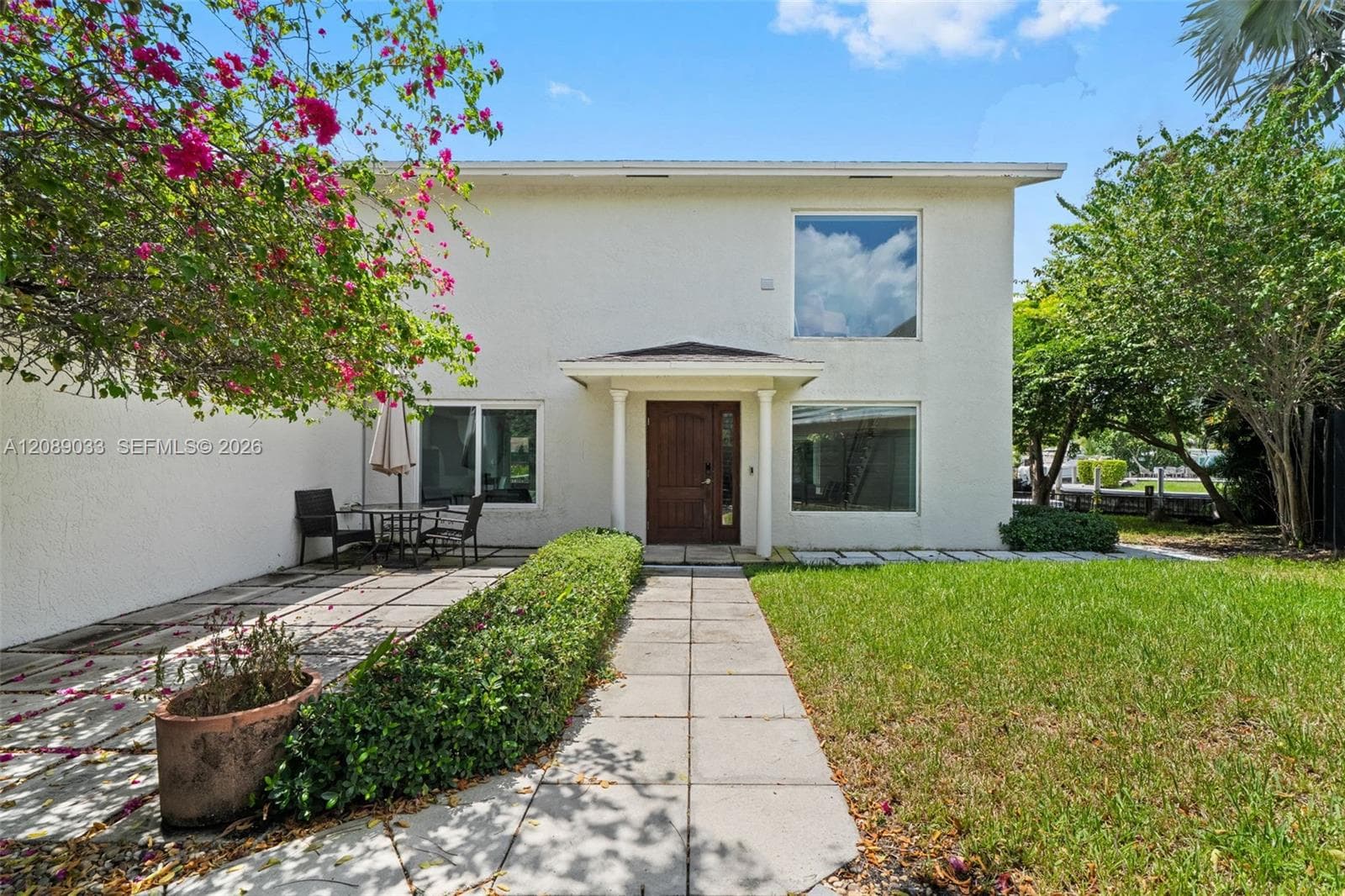 1617 SW 17th Ave photo 2