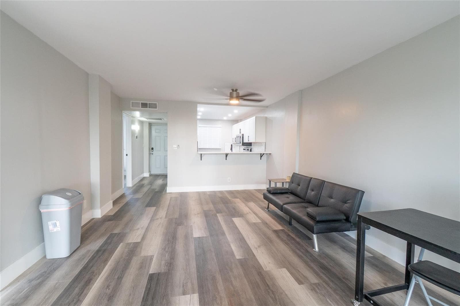 119 ROYAL PARK Drive 4H photo 6