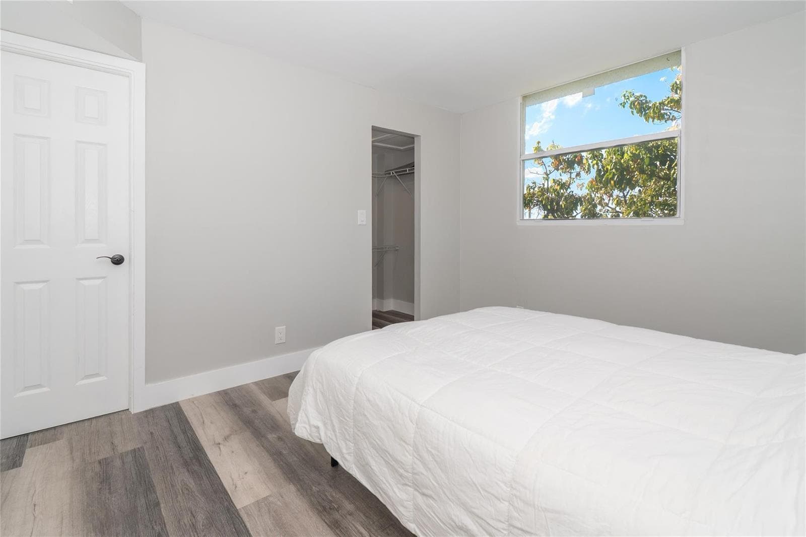 119 ROYAL PARK Drive 4H photo 16