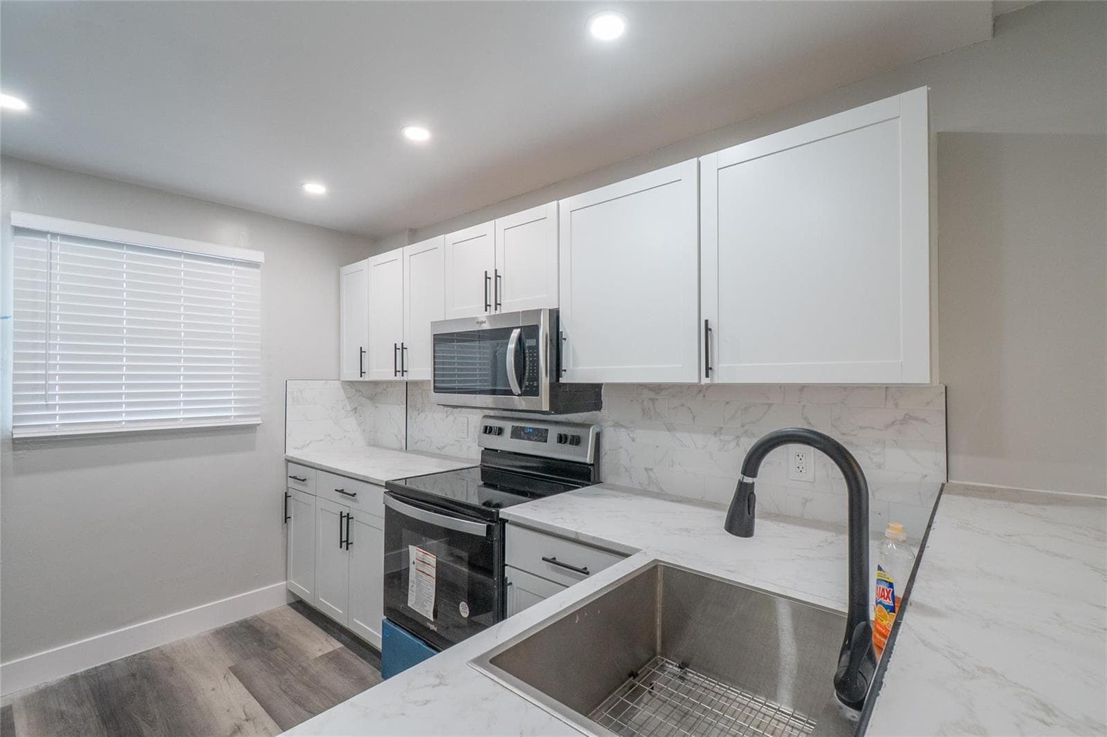 119 ROYAL PARK Drive 4H photo 3