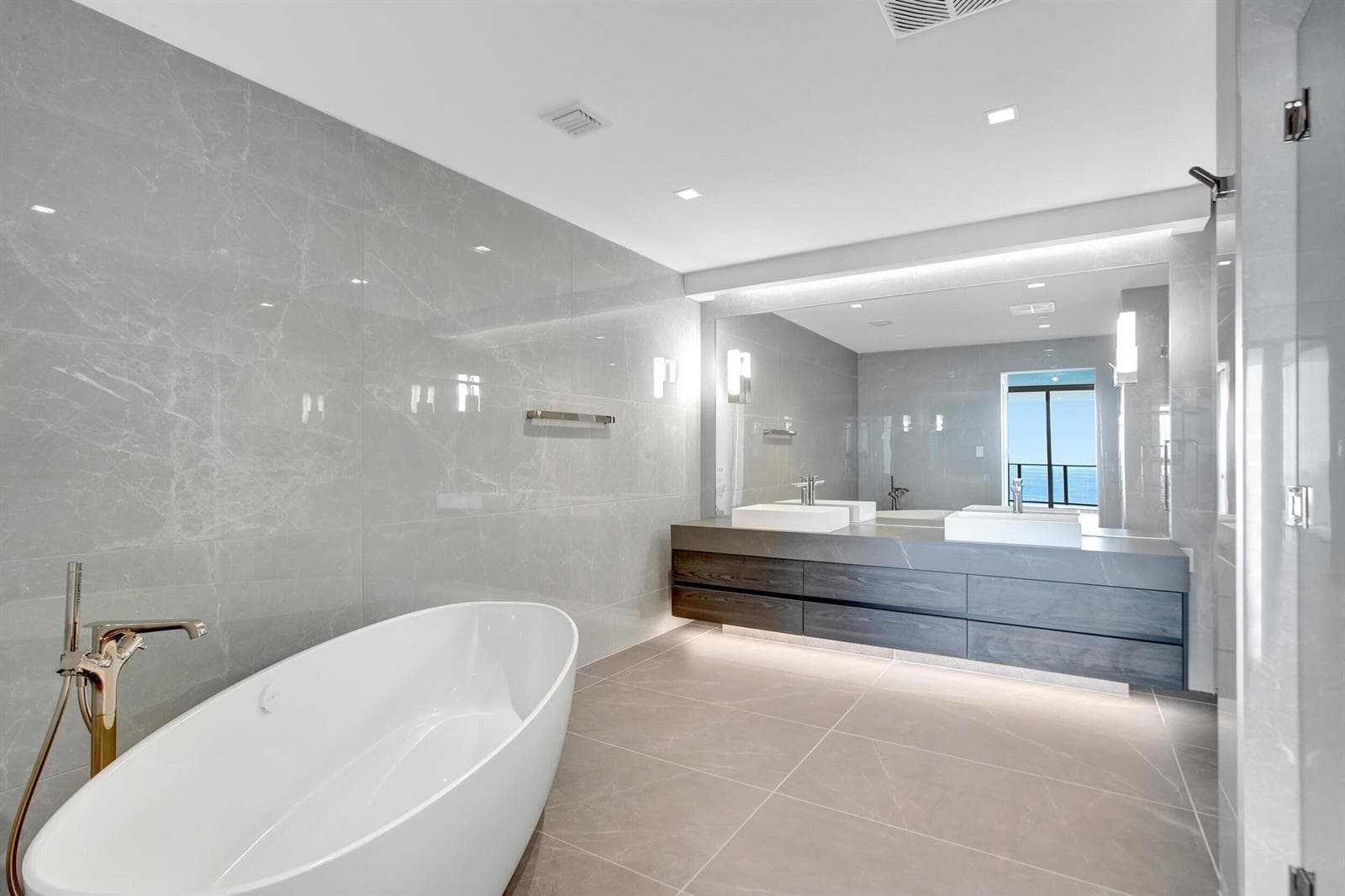 1116 N Ocean Boulevard 1804 photo 23