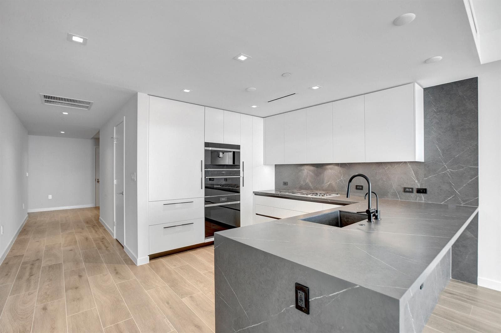 1116 N Ocean Boulevard 1804 photo 11