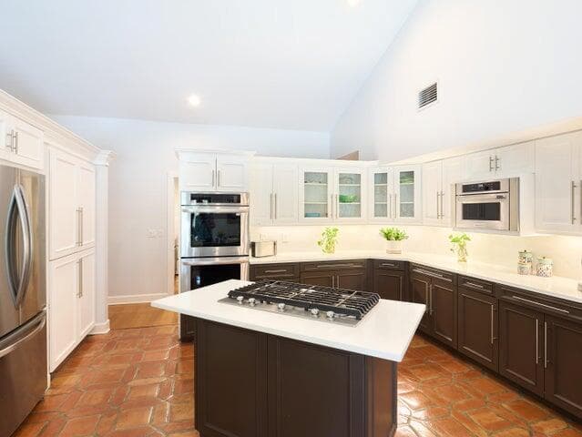 3700 Embassy Drive photo 6