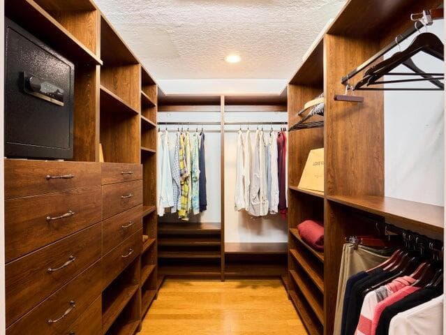 3700 Embassy Drive photo 15