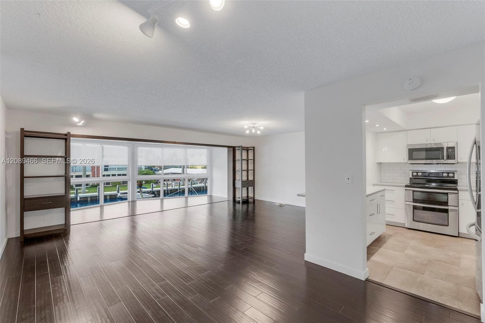 3050 NE 48th Street 208 photo 17