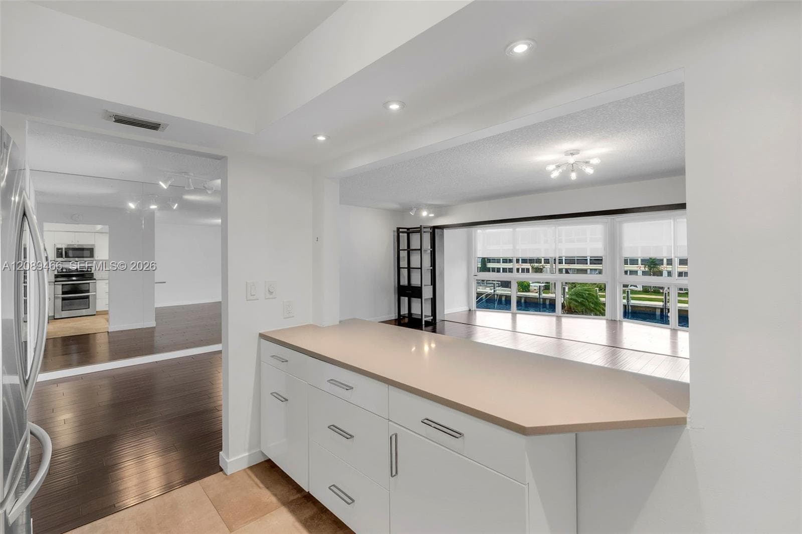 3050 NE 48th Street 208 photo 11