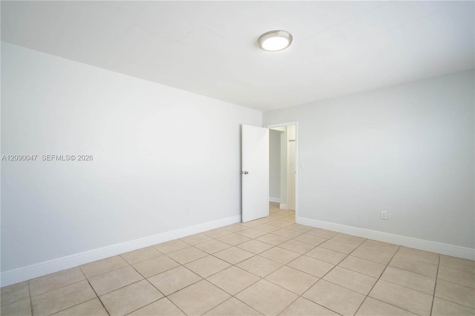7931 East Dr 201 photo 15