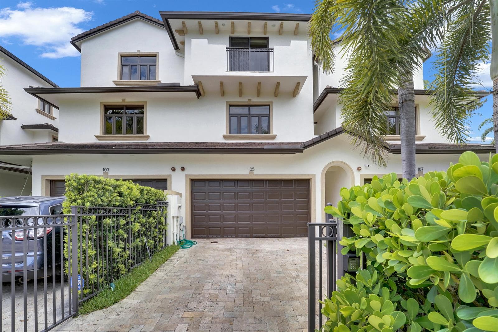 105 ISLE OF VENICE Drive 105 photo 2