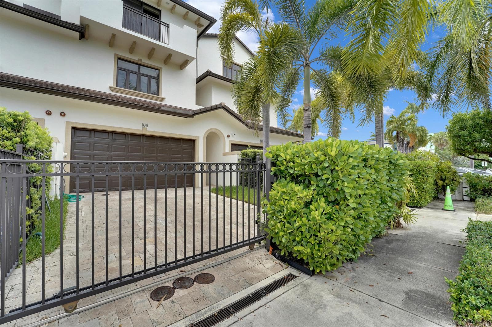 105 ISLE OF VENICE Drive 105 photo 1
