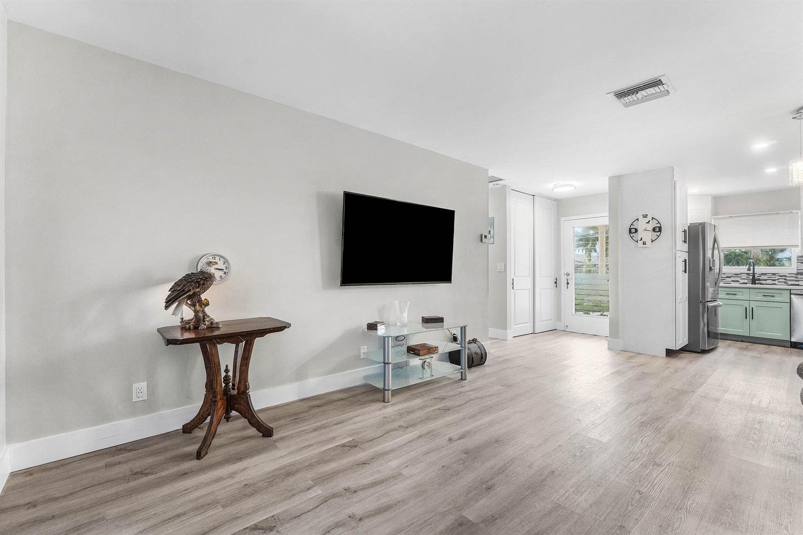 2883 CROSLEY Drive W F photo 9