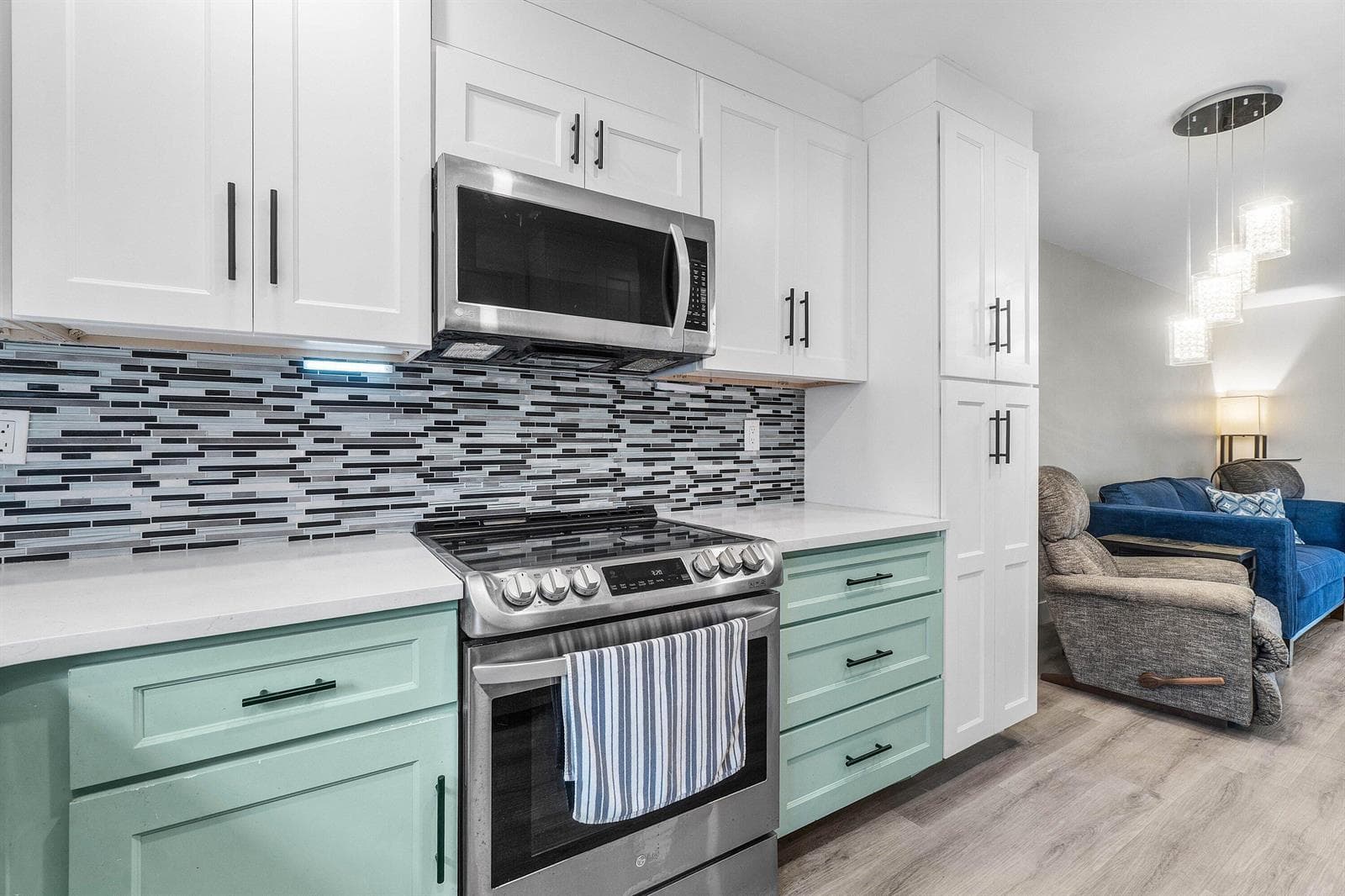 2883 CROSLEY Drive W F photo 8