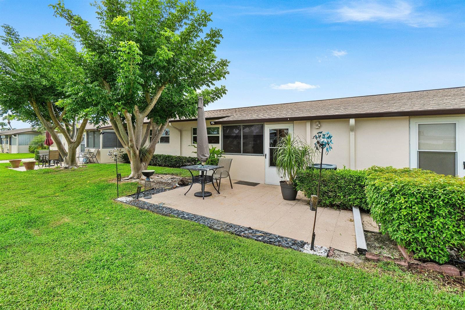 2883 CROSLEY Drive W F photo 25