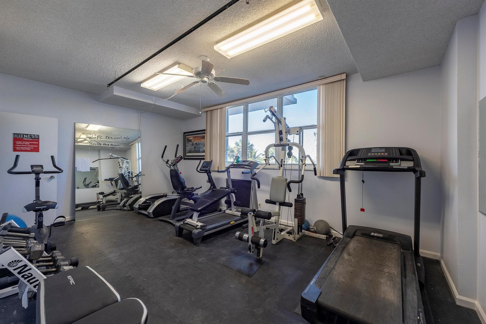 1505 N RIVERSIDE Drive 703 photo 5