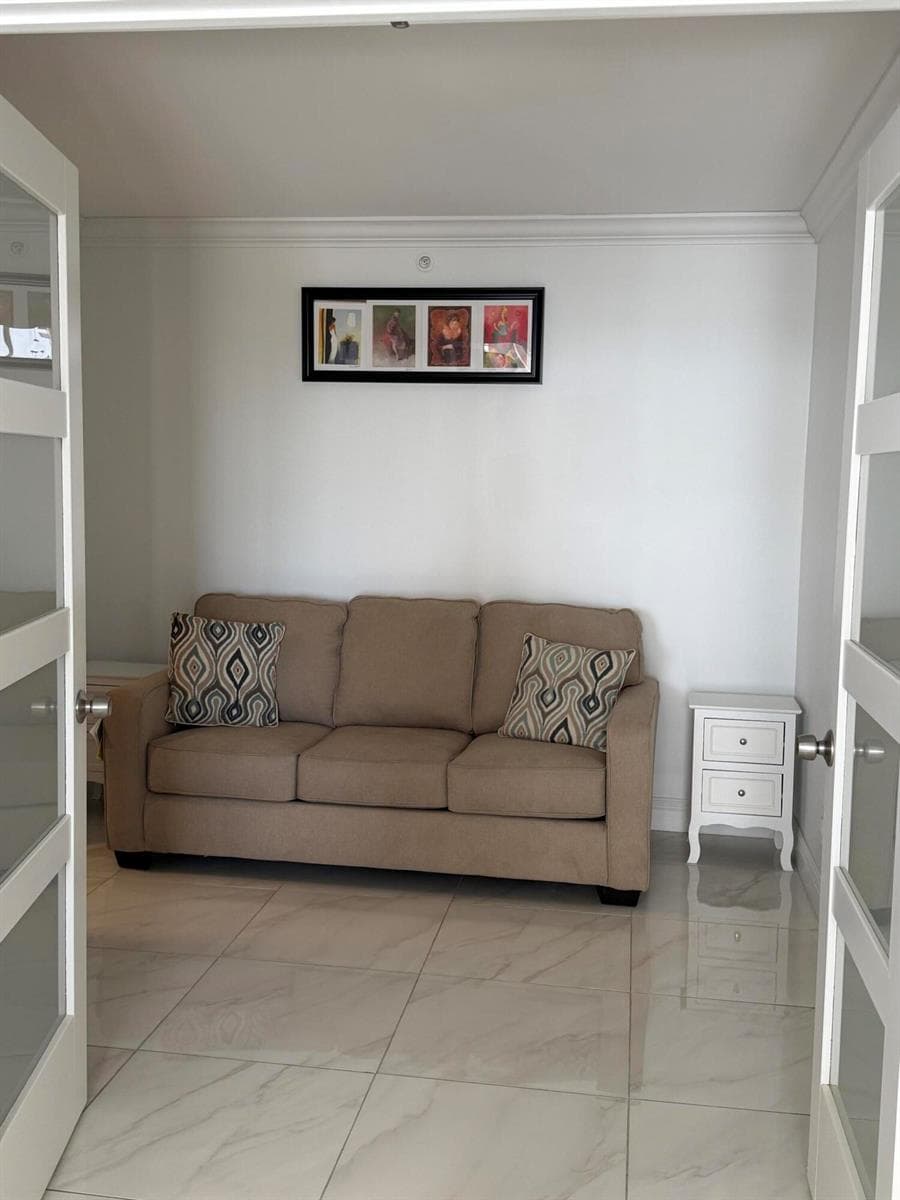 1505 N RIVERSIDE Drive 703 photo 15