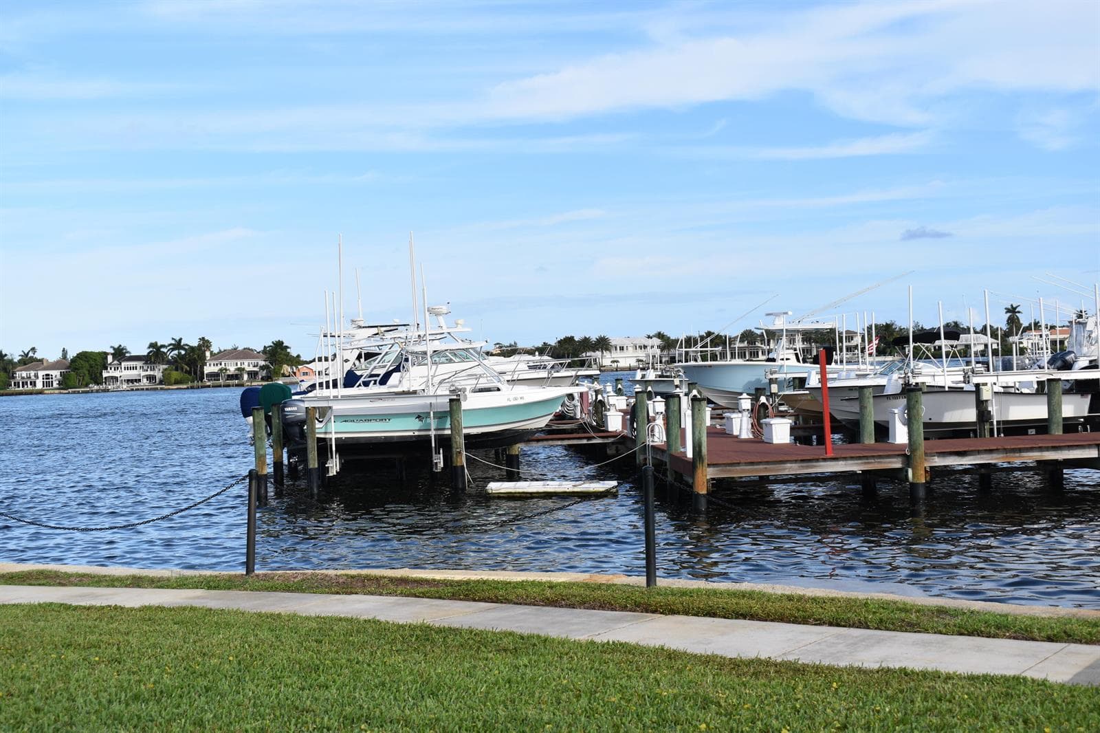 180 YACHT CLUB Way 102 photo 20