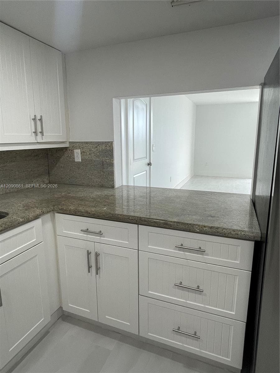 6820 Indian Creek Dr 4D photo 20