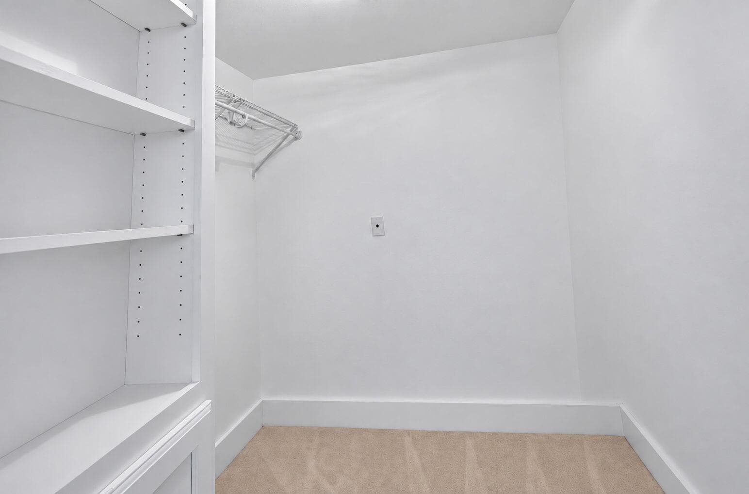 5600 N Flagler Drive 606 photo 23