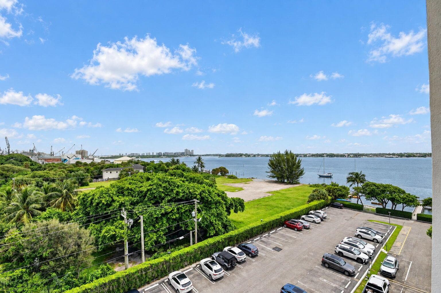 5600 N Flagler Drive 606 photo 19