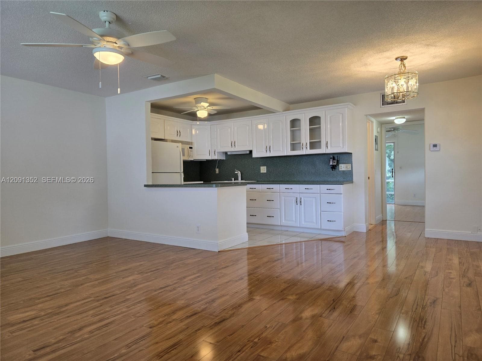 880 W Horizons W 205 photo 10